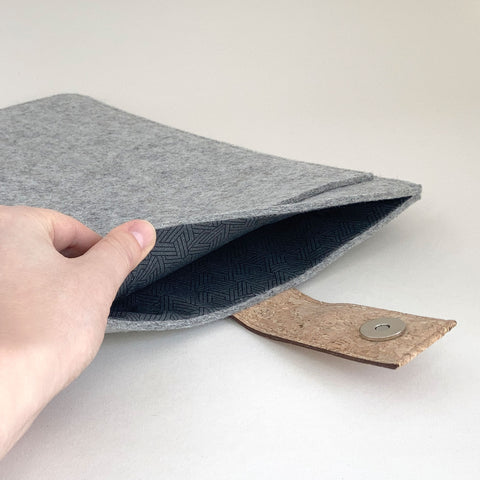 Case for MacBook Pro 14 | with magnetic closure and extra compartment | light gray - tracks | Model "HAKA"