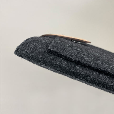 Case for MacBook Pro 16 | with magnetic closure and extra compartment | anthrazit - Shapes | Model "HAKA"