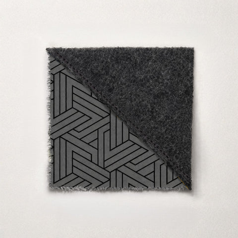Made-to-measure mobile phone case | made of felt and organic cotton | anthracite - tracks | "LET" model