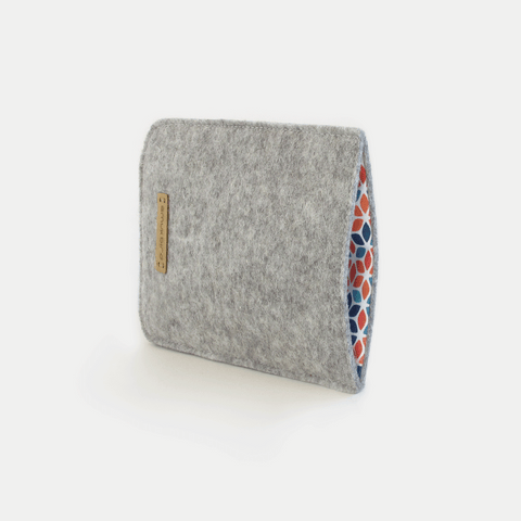 Mobile phone case for Fairphone 6 | made of felt and organic cotton | light gray - colorful | model "LET"