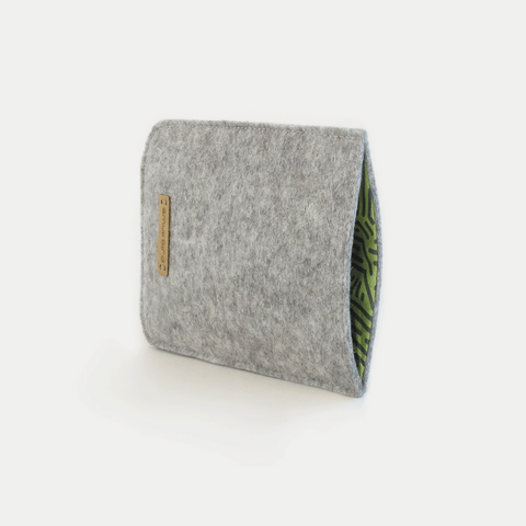 Mobile phone case for Fairphone 6 | made of felt and organic cotton | light gray - stripes | model "LET"