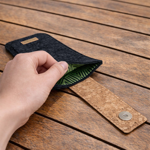 custom-made cell phone case | with magnetic closure and extra compartment | anthracite - Stripes | model HAKA
