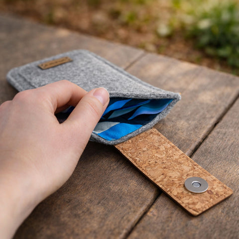 custom-made cell phone case | with magnetic closure and extra compartment | light gray - Shapes | model HAKA