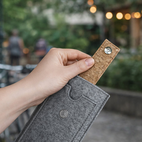 custom-made cell phone case | with magnetic closure and extra compartment | light gray - Shapes | model HAKA