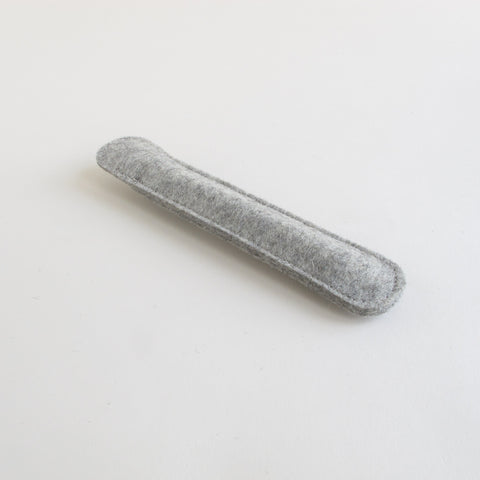 Sustainable felt pen case made from 100% wool | Light gray | including wooden ballpoint pen