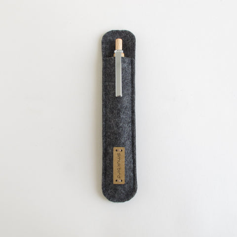 Sustainable felt pen case made from 100% wool | anthracite | including wooden ballpoint pen