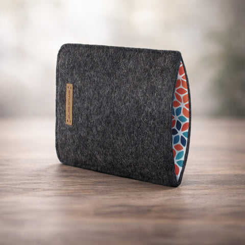 Made-to-measure mobile phone case | made of felt and organic cotton | anthracite - colorful | "LET" model
