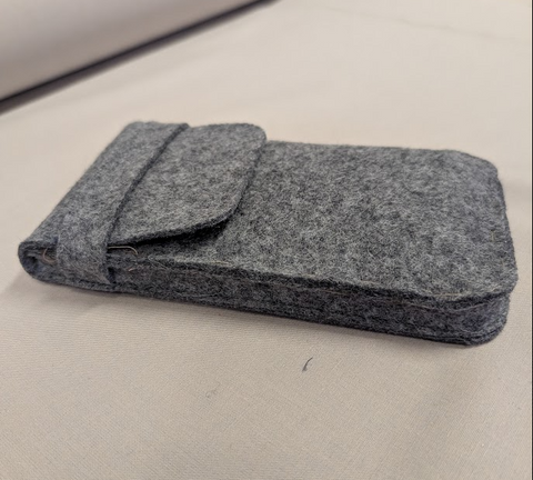 Cell phone case anthracite 3mm for iPhone 17 - Model Gerd D.