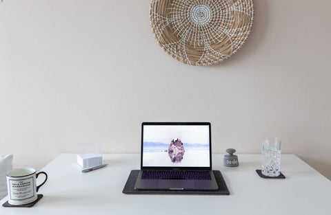Mat for MacBooks made of felt and cork | 26x38cm | anthracite