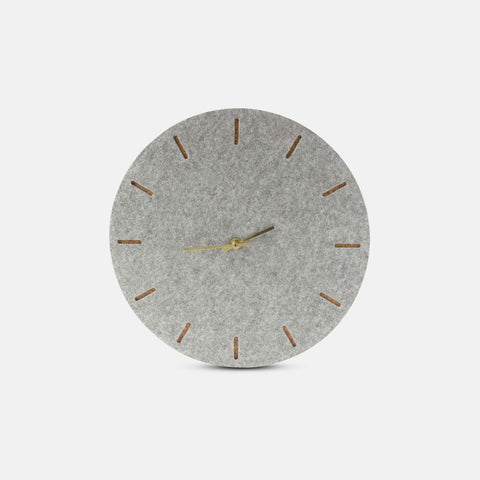 Wall clock made of felt and cork 30 cm | light gray - gold | Design: Copenhagen