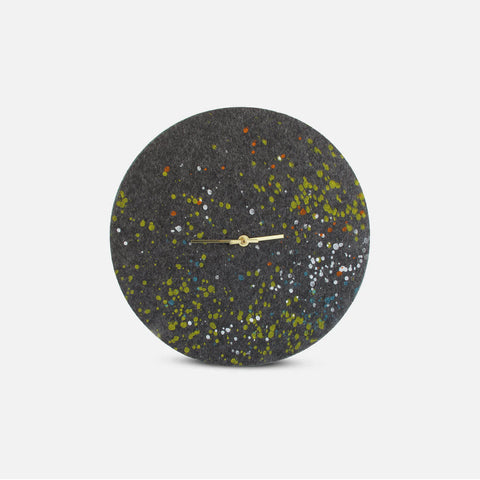 Felt and cork wall clock 30 cm | Design "Dots" by Anja Streese