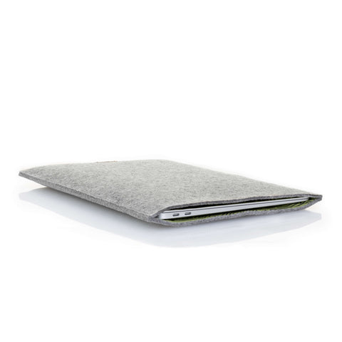 Sleeve for MacBook Pro 13 | made of felt and organic cotton | light grey - Stripes | "LET" model