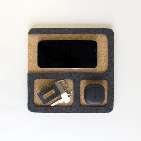 Organizer for mobile phone, keys, jewelery etc. | made of felt and cork | anthracite