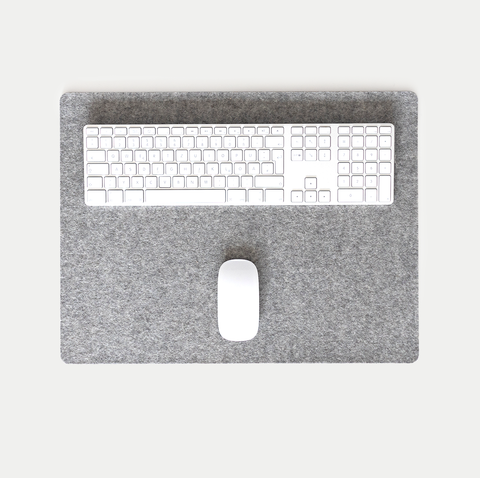 Desk pad made of felt and cork | 38x50cm | light grey
