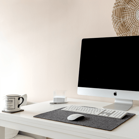 Desk pad made of felt and cork | 38x50cm | anthracite