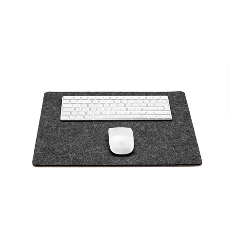 Desk pad made of felt and cork | 38x34.5cm | anthracite