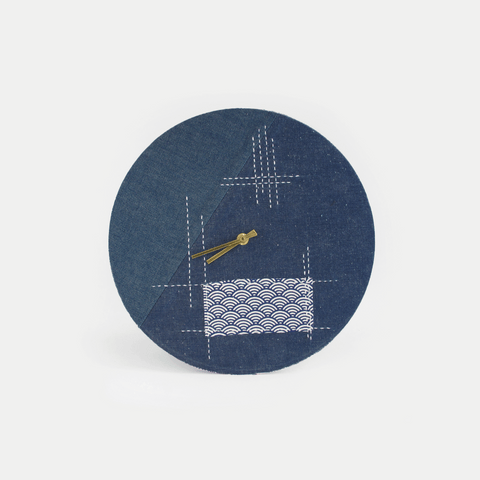 Wall clock Wabi Sabi Denim round 30 cm | Denim - Gold | Design: Tokyo