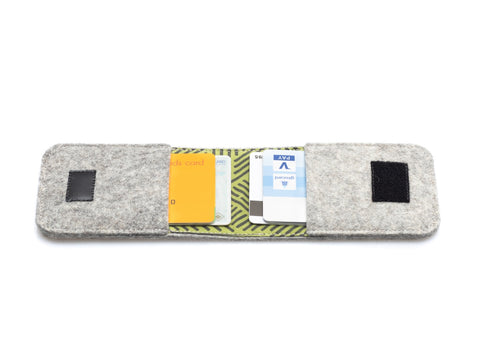 EC card case made of felt | light gray - stripes