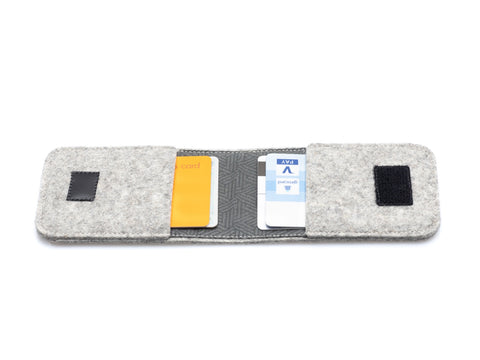 EC card case made of felt | light gray - tracks