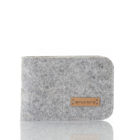EC card case made of felt | light gray - stripes