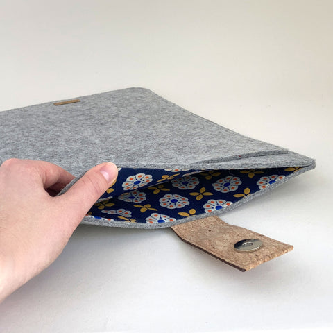 Case for MacBook Air M3 13 | with magnetic closure and extra compartment  | hellgrau - Bloom | Model "HAKA"