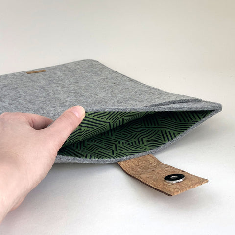 custom laptop sleeve | with magnetic closure and extra compartment | hellgrau - Stripes | Model "HAKA"
