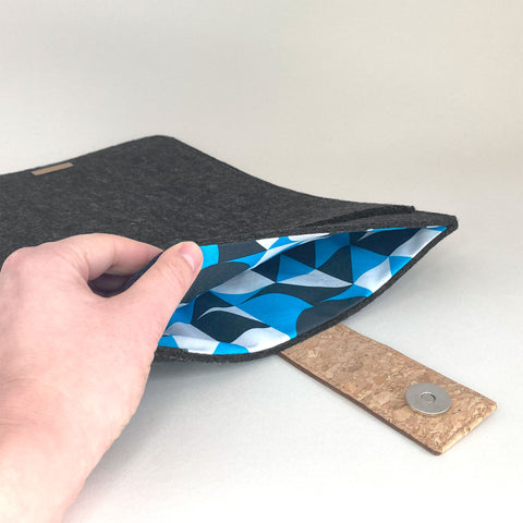 custom tablet case | with magnetic closure and extra compartment | anthrazit - Shapes | Model "HAKA"
