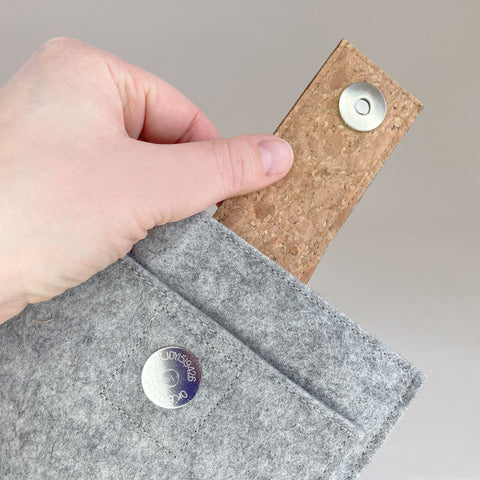 Case for Kobo Libra H2O | with magnetic closure and extra compartment | light gray - Stipes | model "HAKA"