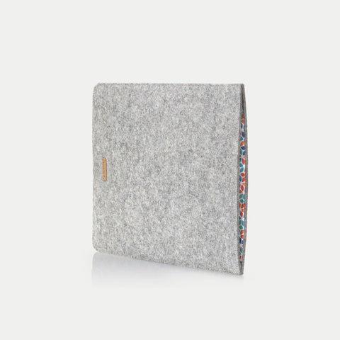 Sleeve for MacBook Air M2 15 | made of felt and organic cotton | light grey - Colorful | "LET" model