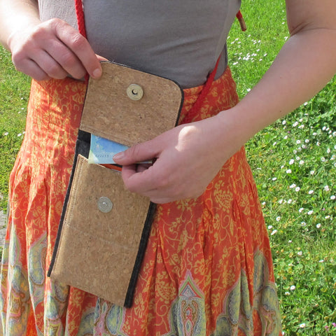 Shoulder bag for Samsung Galaxy Z Flip6 | made of felt and organic cotton | anthracite - bloom | model KEDJA