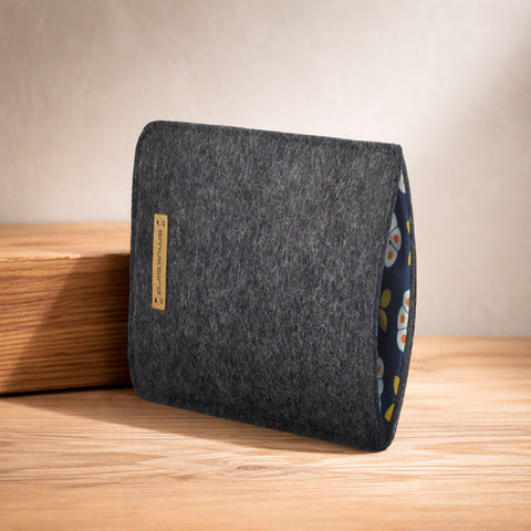 Sleeve for iPhone 11 Pro Max | made of felt and organic cotton | anthracite - bloom | "LET" model