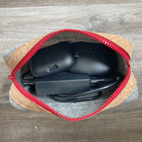 Accessory bag for cables & Co. | made of felt and cork | anthracite-red