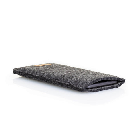 Mobile phone case for Xiaomi Redmi 10 | made of felt and organic cotton | anthracite - tracks | Model "LET"