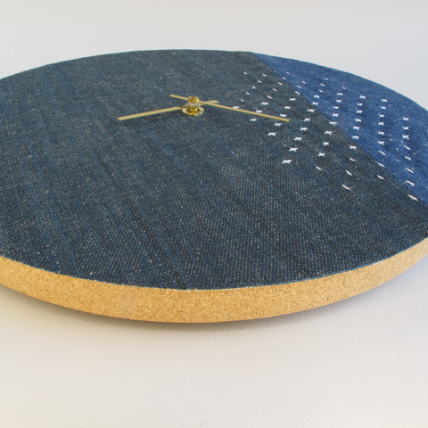 Wall clock Wabi Sabi Denim round 30 cm | Denim - Gold | Design: Saporo
