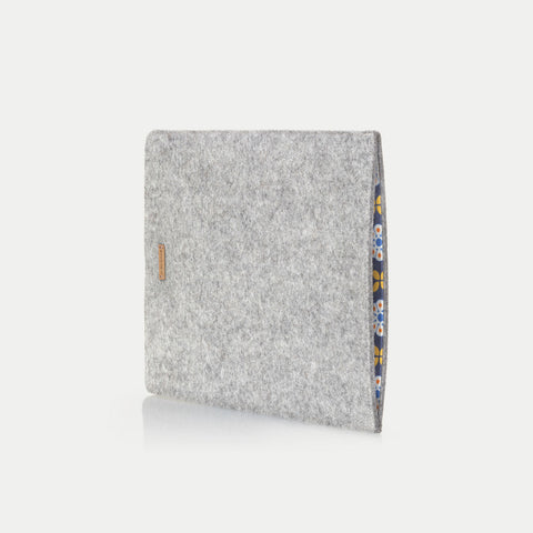 Sleeve for MacBook Air 13 | made of felt and organic cotton | light grey - Bloom | "LET" model