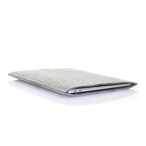 Sleeve for MacBook Pro 14 | made of felt and organic cotton | light grey - Tracks | "LET" model