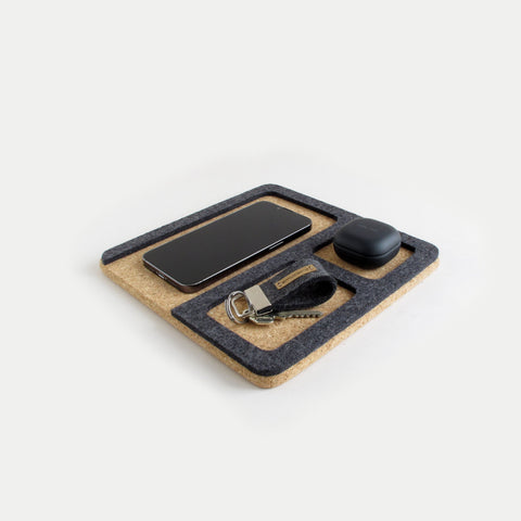 Organizer for mobile phone, keys, jewelery etc. | made of felt and cork | anthracite