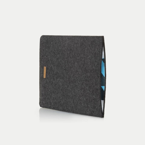 Sleeve for iPad Pro 11" - 4th gen | made of felt and organic cotton | anthracite - shapes | "LET" model