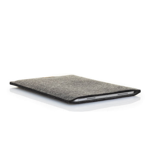 Sleeve for Surface Pro 9 | made of felt and organic cotton | anthracite - tracks | "LET" model