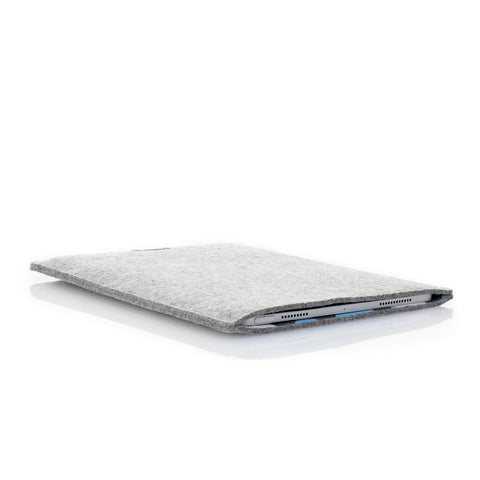 Sleeve for Surface Pro 7 | made of felt and organic cotton | light grey - shapes | "LET" model