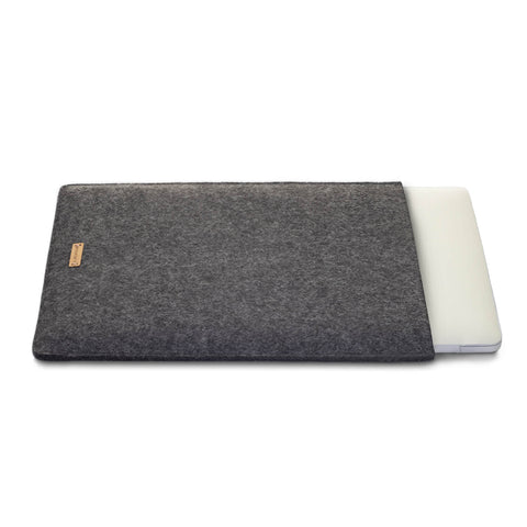 Sleeve for Surface Pro 9 | made of felt and organic cotton | anthracite - tracks | "LET" model